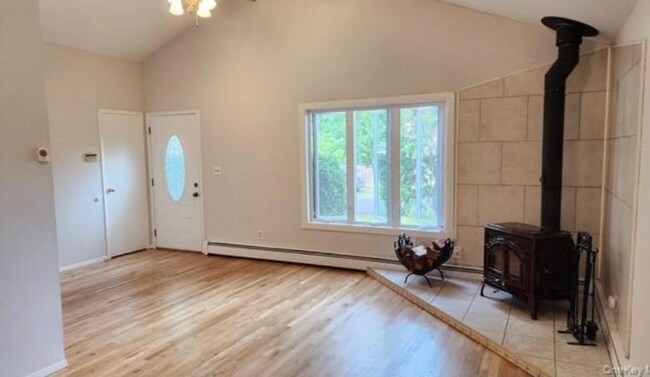 Foto del edificio - 72 Propose Rd