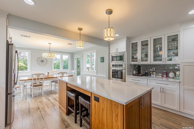 Foto del edificio - 998 998 Aberdeen Rd