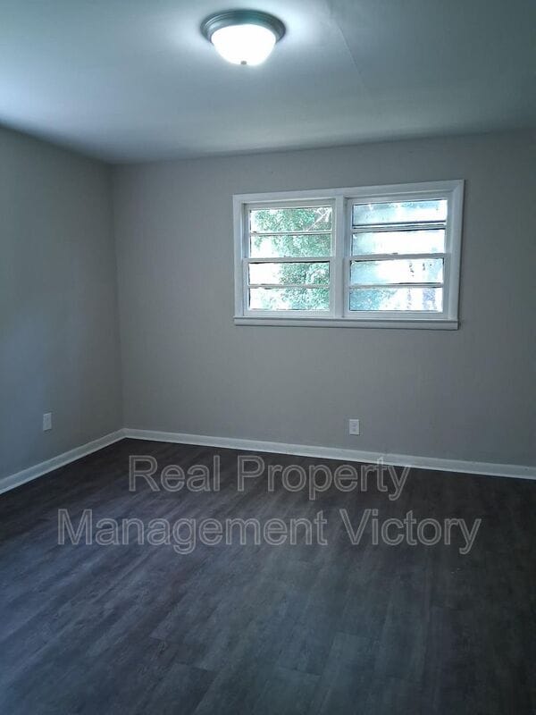 Building Photo - 1537 Bacon Ave