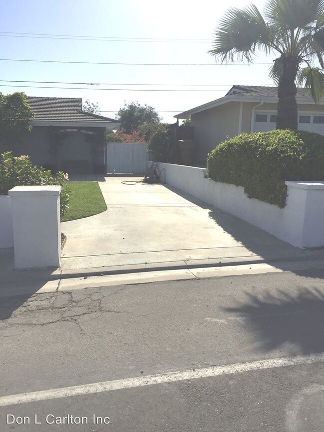 Building Photo - 3 br, 2 bath House - 963 Via Ondulando