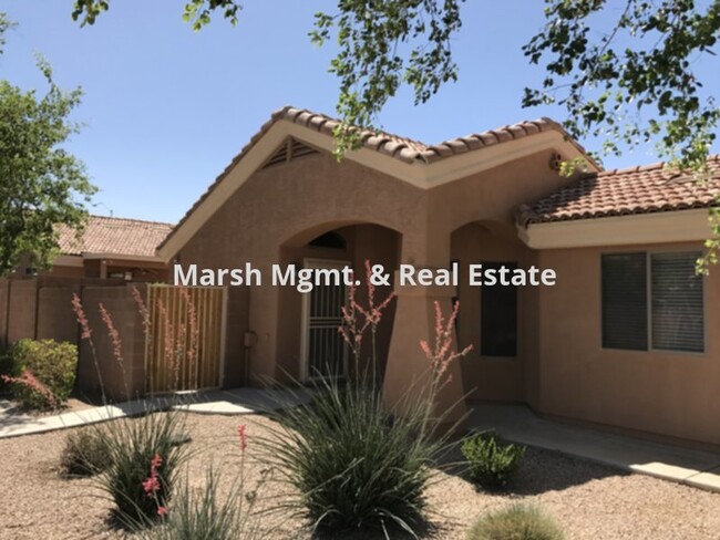 Building Photo - Beautiful 3 bedroom home in Mesa in a gate...