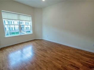 Foto del edificio - 51 W Main St