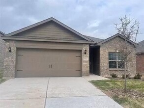 Building Photo - 2104 Penaflor Dr