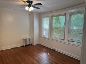 Building Photo - 5710 Beacon St