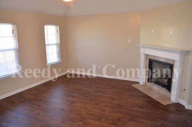 Building Photo - 9147 Mallard Park Blvd