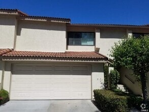 Building Photo - 928 Whitewater Dr