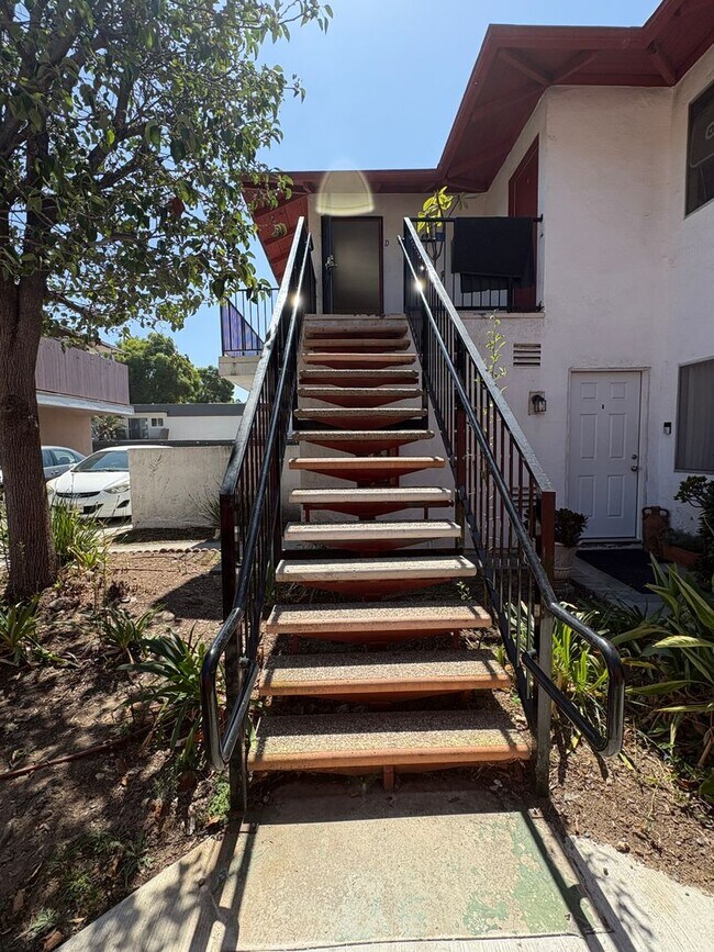 Foto del edificio - 2220 Franzen Ave