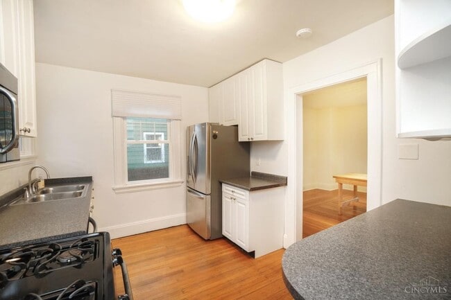 Building Photo - 6622 Bramble Ave