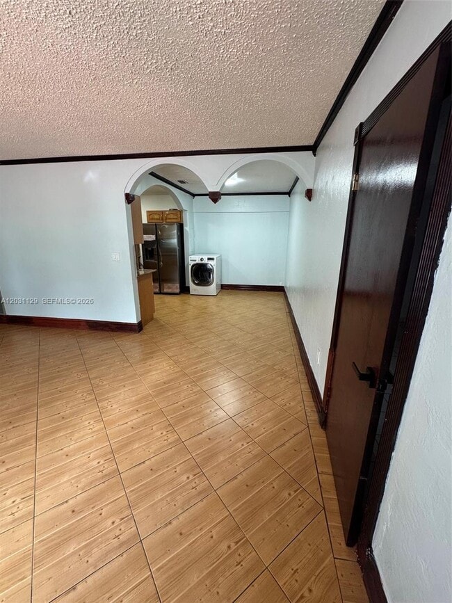 Building Photo - 1120 SW 73rd Ave