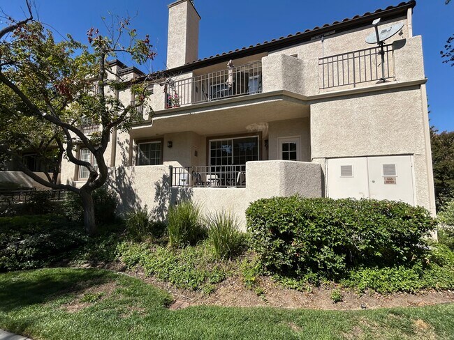 Building Photo - 24151 Del Monte Dr