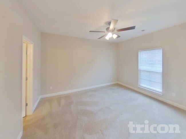 Foto del edificio - 2169 Cason Ln