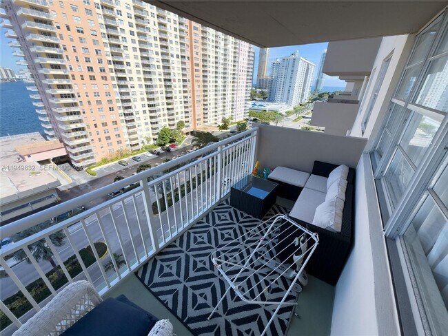 Foto del edificio - 250 174th St