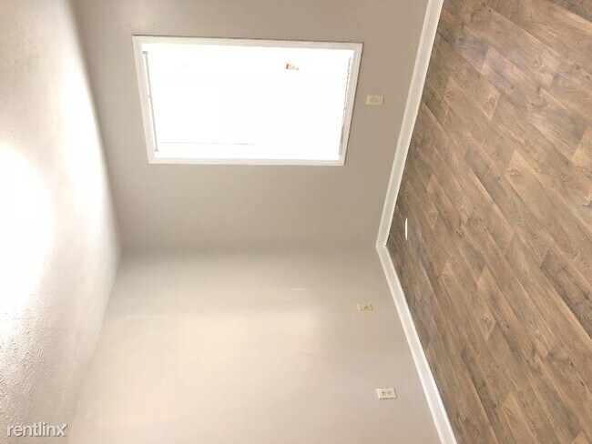 Foto del edificio - 1881 Whitehall Forest Ct SE