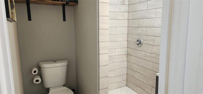 Foto del edificio - 5019 Avenue Q