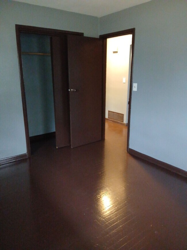 Foto del edificio - 1025 Irving Ave