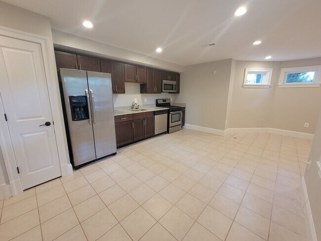 Foto del edificio - 623 6th St NE