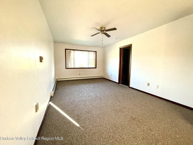 Foto del edificio - 866 Mountain Ave