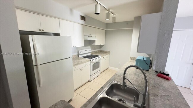 Foto del edificio - 15460 SW 284th St