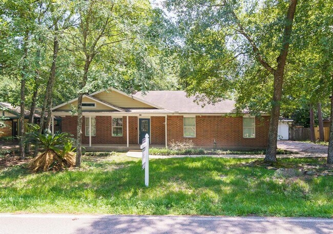 Building Photo - 327 Chateau Woods Pkwy Dr