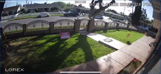 Patio delantero cerrado - 22321 Hartland St