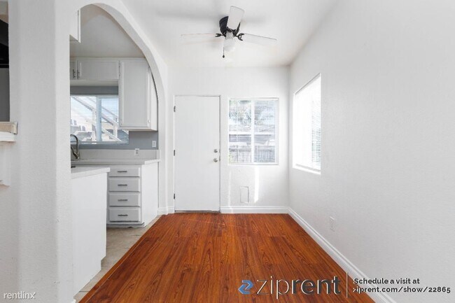 Foto del edificio - 1 br, 1 bath House - 4382 McClintock St, S...
