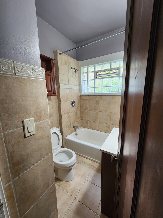 Bath Room - 14126 Detroit Ave
