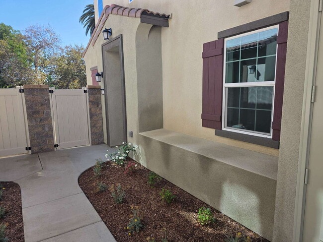 Foto del edificio - PRICE REDUCTION!! Sycamore Heights Masterpiece "Spacious 3-Bedroom Condo  with 3 Full Baths 1588 ...