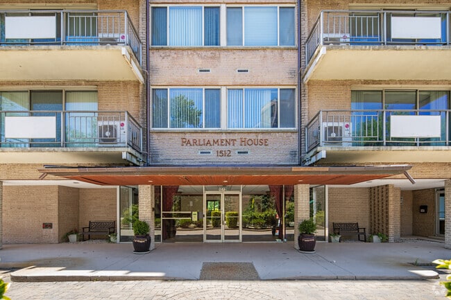Building Photo - Parliament House Apts