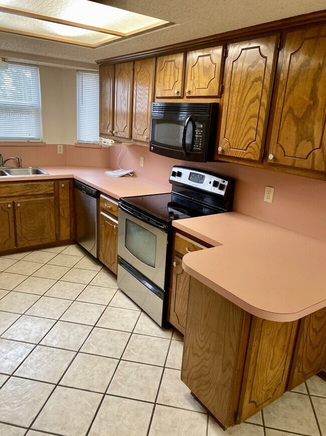 Photo - Storm Shelter! 3 bed 2 bath 2 car garage h... House