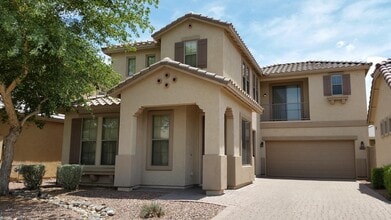 Building Photo - 5627 W Huntington Dr