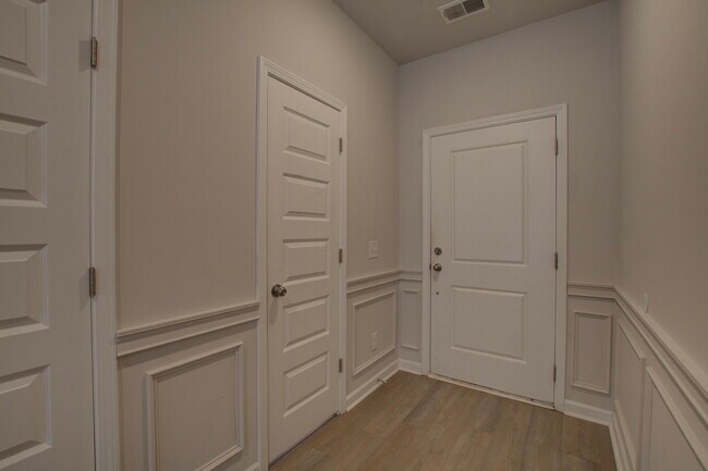 Foto del edificio - 4105 Quincy Adams Ln