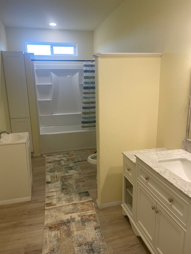 Foto del edificio - 11216 Creek View Ln