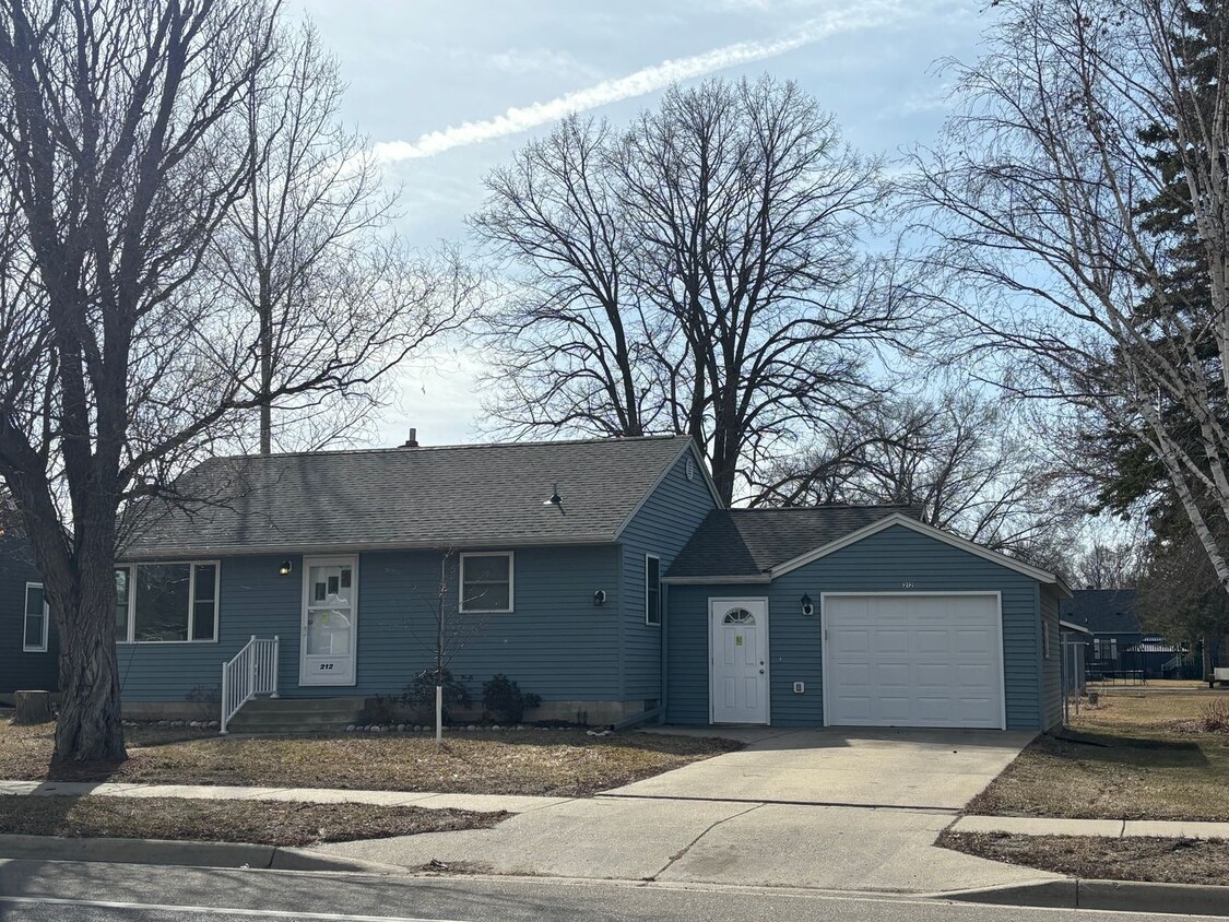 Primary Photo - 3 Bedroom 1 Bath Home in St. Joseph!