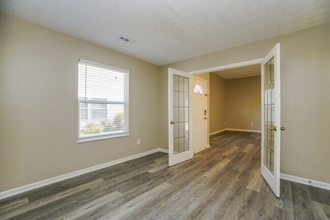 Foto del edificio - 5807 Lonerise Ln