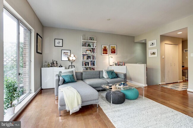 Foto del edificio - 3251 Prospect St NW