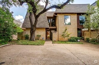 Building Photo - 5605 Collinwood Ave