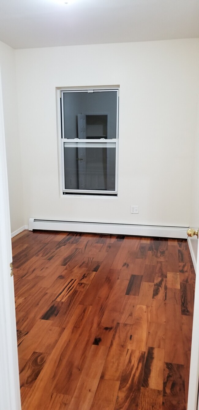 Bedroom 2 - 751 E 46th St