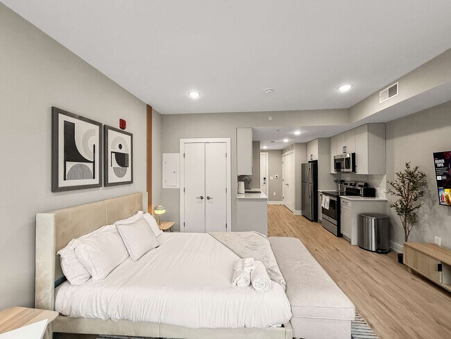 Building Photo - 626 N Delaware Ave