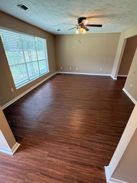 Foto del edificio - 1601 Salmon Dr