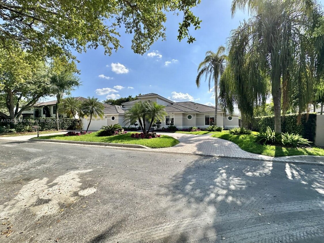 Primary Photo - 9475 NW 52nd Doral Ln