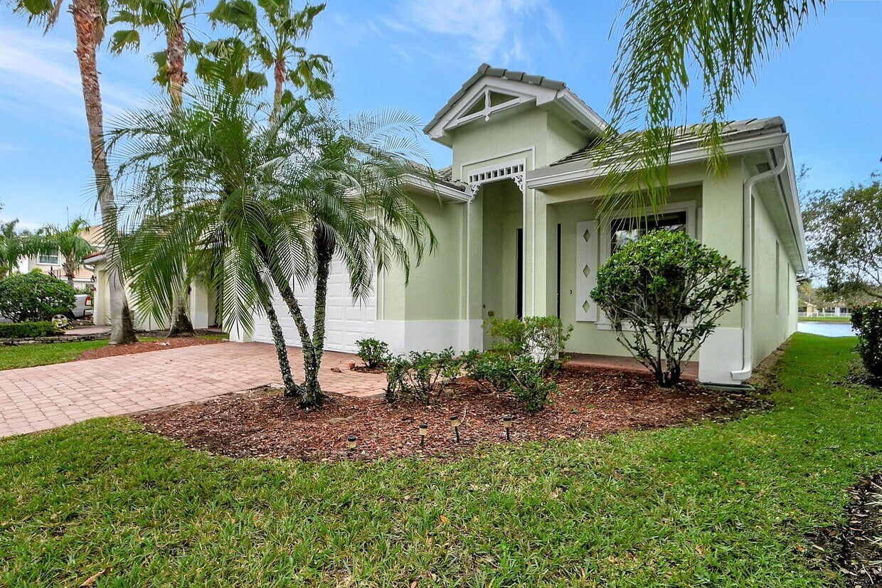 8773 Tally Ho Ln, Royal Palm Beach, FL 33411 House Rental in Royal