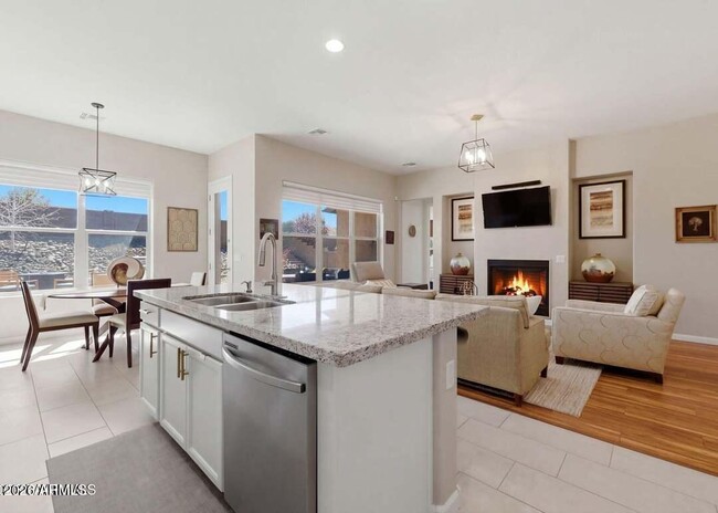 Building Photo - 3271 Dells Canyon Dr