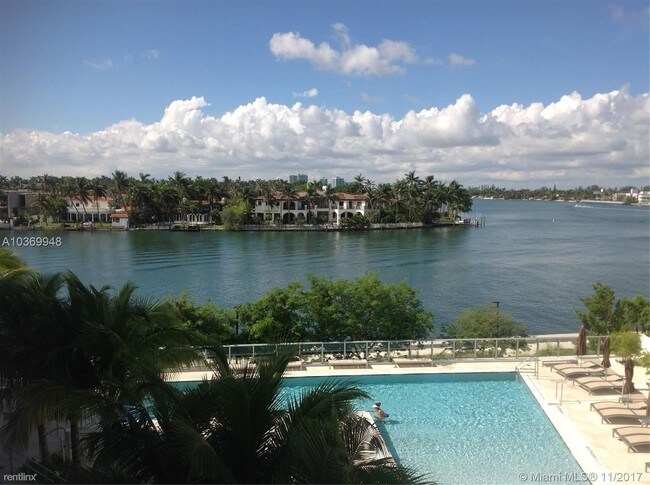 Foto del edificio - 6620 Indian Creek Dr