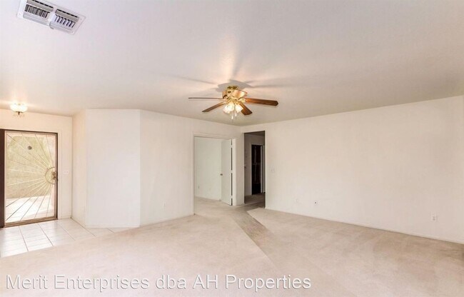 Foto del edificio - 3 br, 2 bath House - 10618 E BOGART