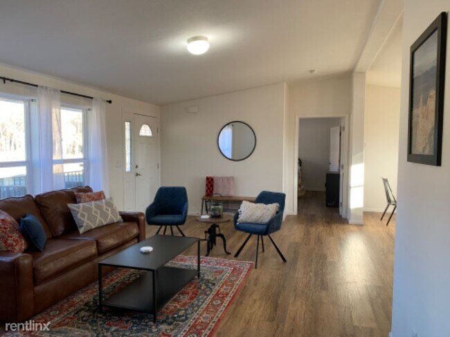 Building Photo - 3 br, 2 bath House - 585 B 20 rd
