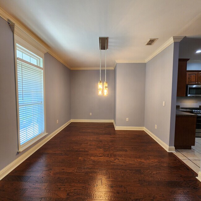 Foto del edificio - 261 Willow Lake Dr