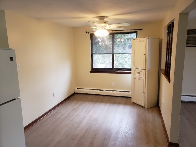 Building Photo - 1129 Farnsworth Ave