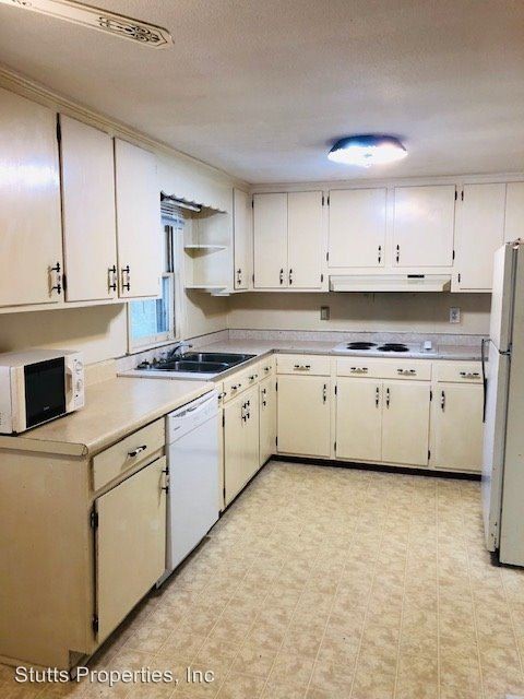 Building Photo - 3 br, 1 bath House - 1308 Cypress Mills Rd