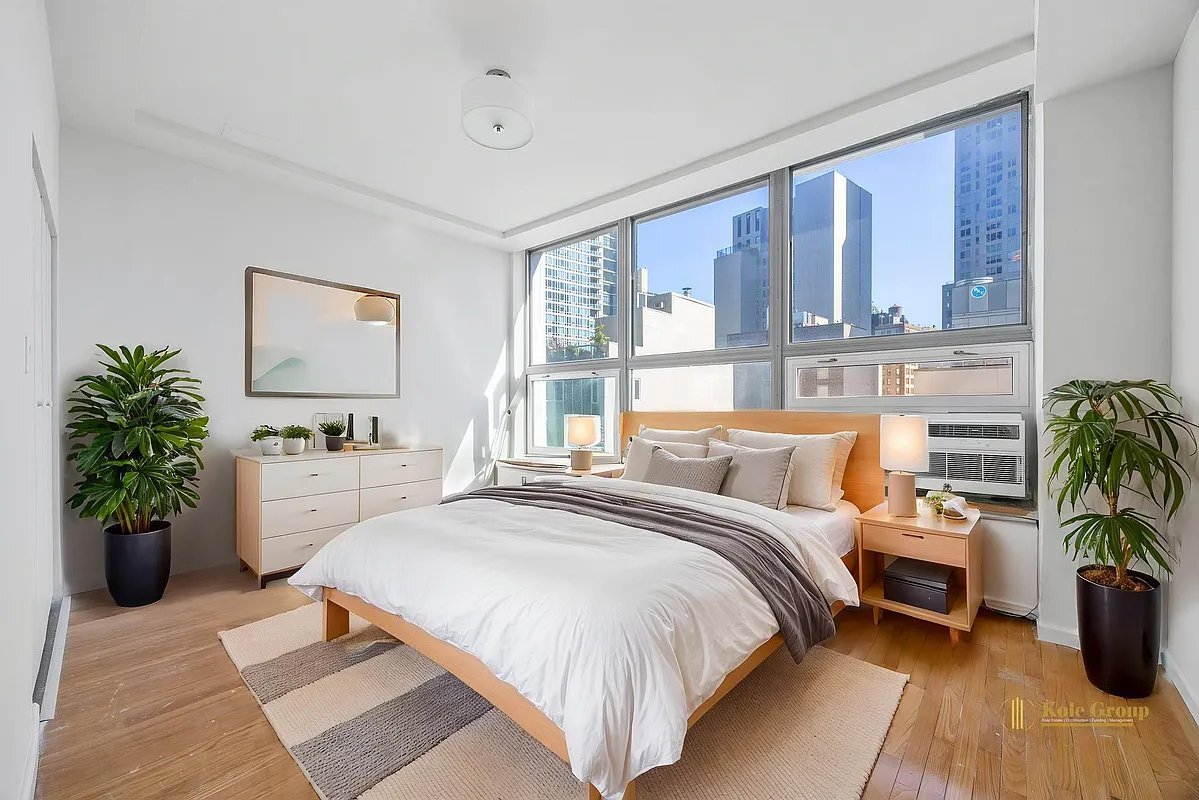 Foto principal - 102 Fulton St