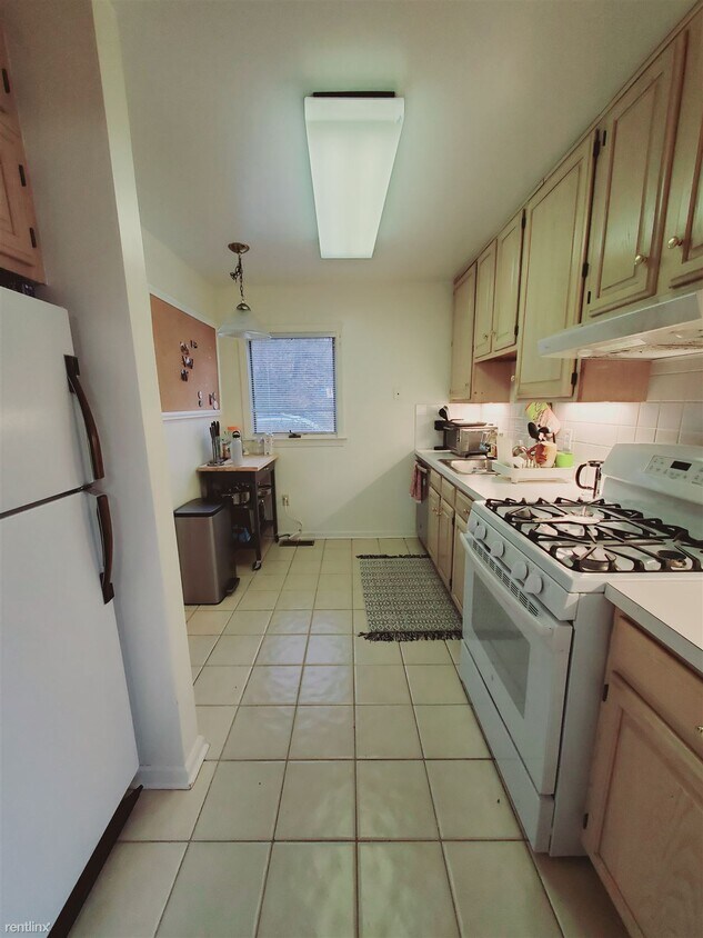 Primary Photo - 2 br, 2.5 bath Townhome - 57 Whitmore Ln U...